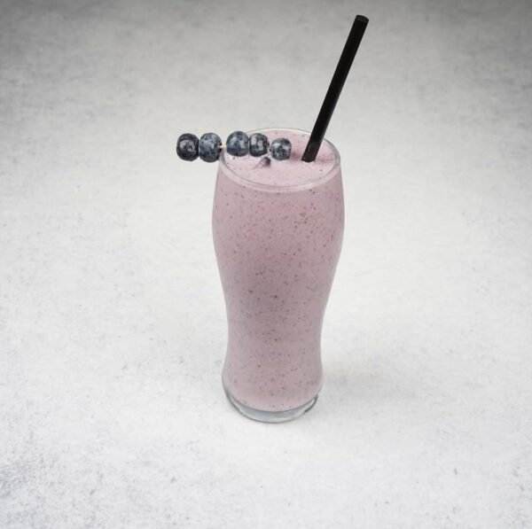 Blueberry Smoothie: Coconut, dates, oats, banana, blueberry - Image 1
