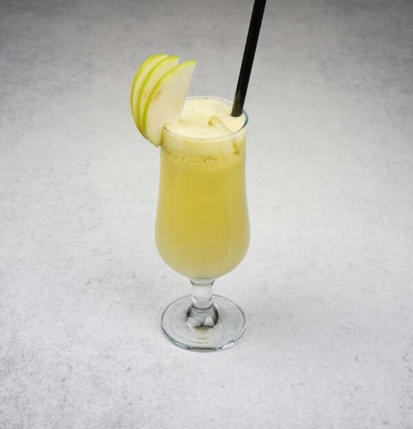 Fresh apple juice - Image 1