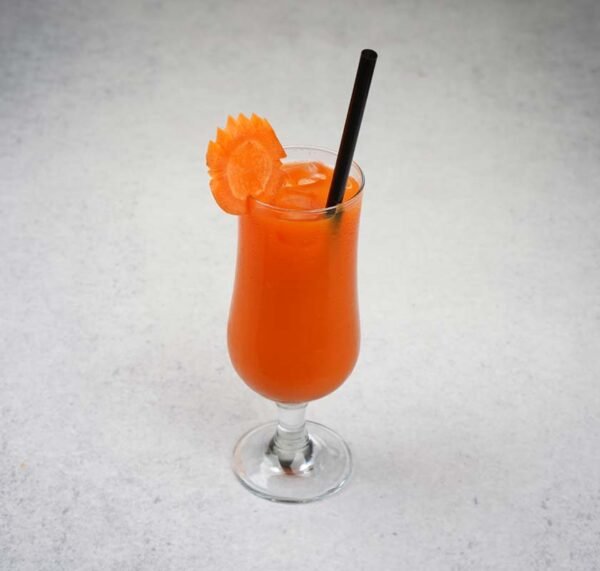 Fresh carrot juice - Image 1